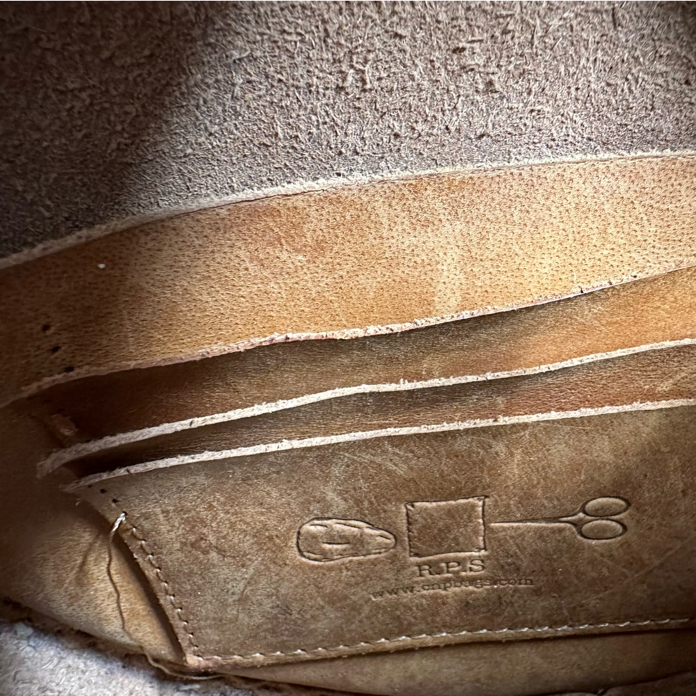 R.P.S Small Leather Circle Round Crossbody Purse - Picture 13 of 15